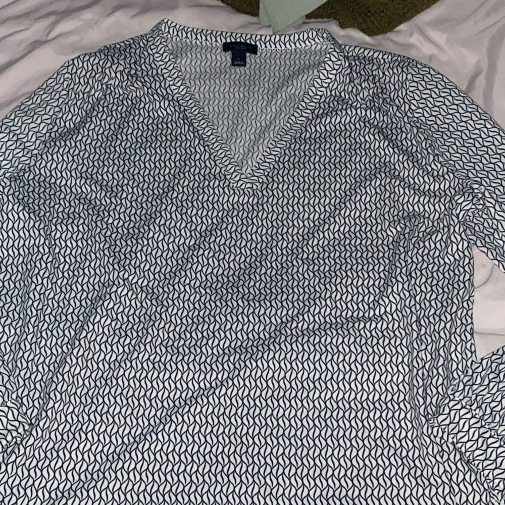 Ann Taylor Navy and White Leaf Pattern Top